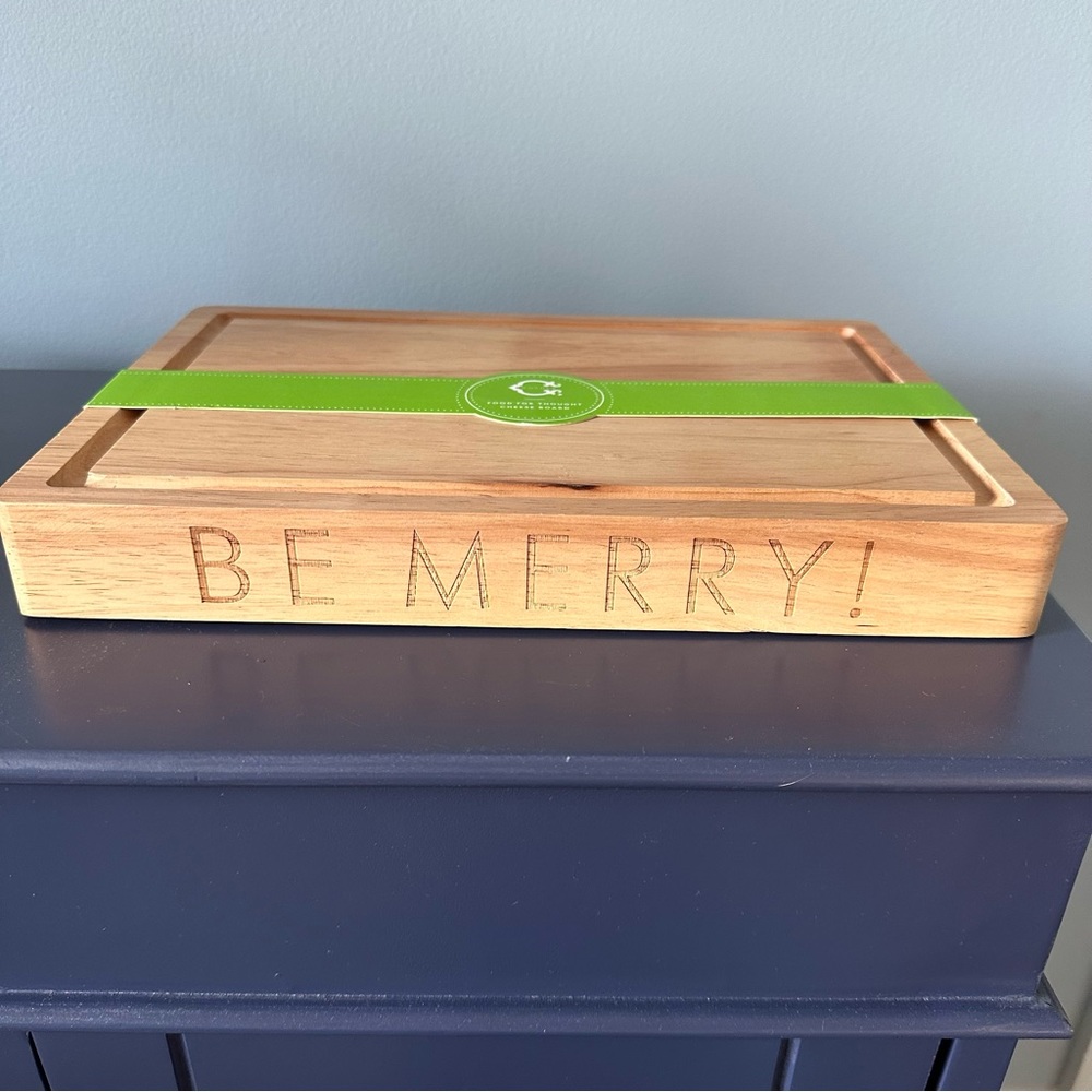 NWT C Wonder “Be Merry” Charcuterie Cheese Board Wood Christmas Holiday Party